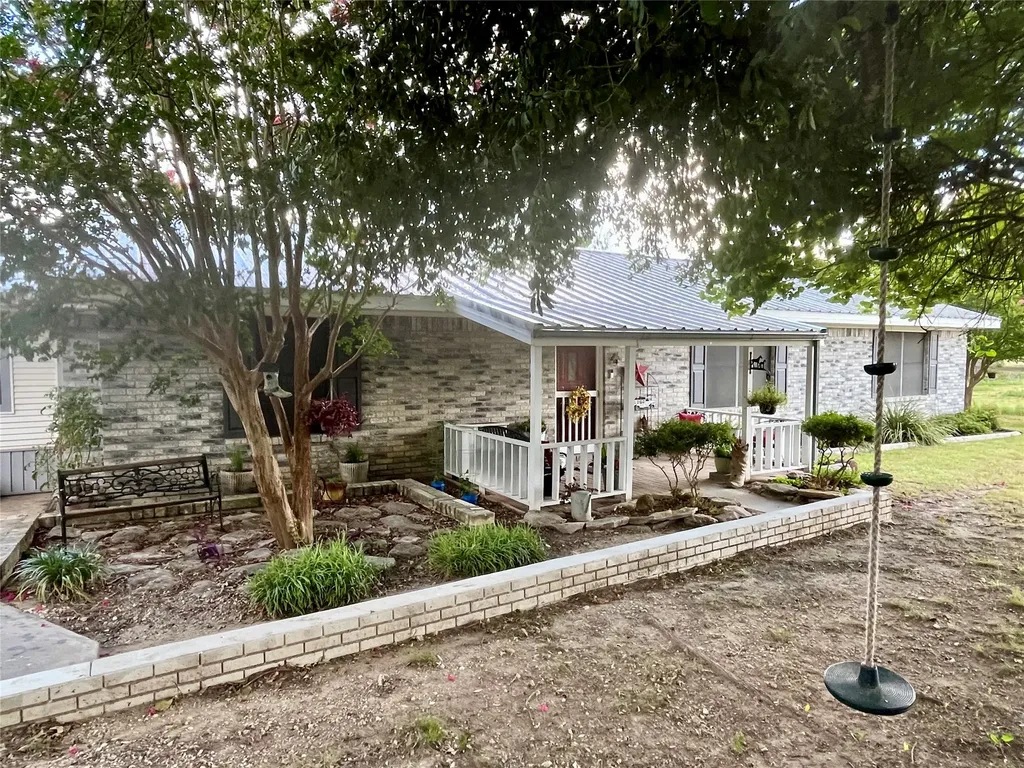 947 County Road 239 Hico TX 76457