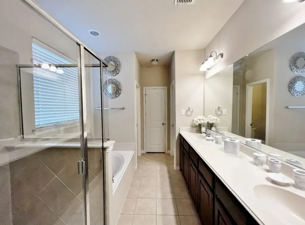 9322 Moon River Drive Arlington TX 76002