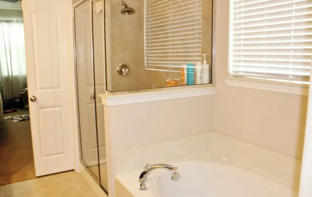 9322 Moon River Drive Arlington TX 76002