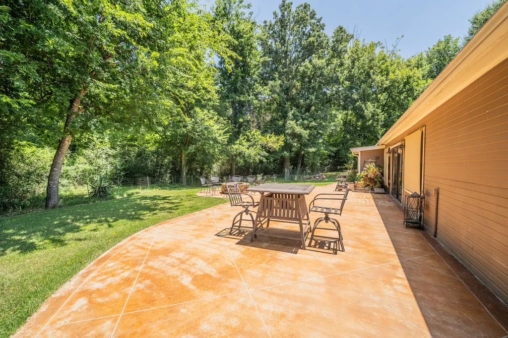1200 Melony Drive Sulphur Springs TX 75482