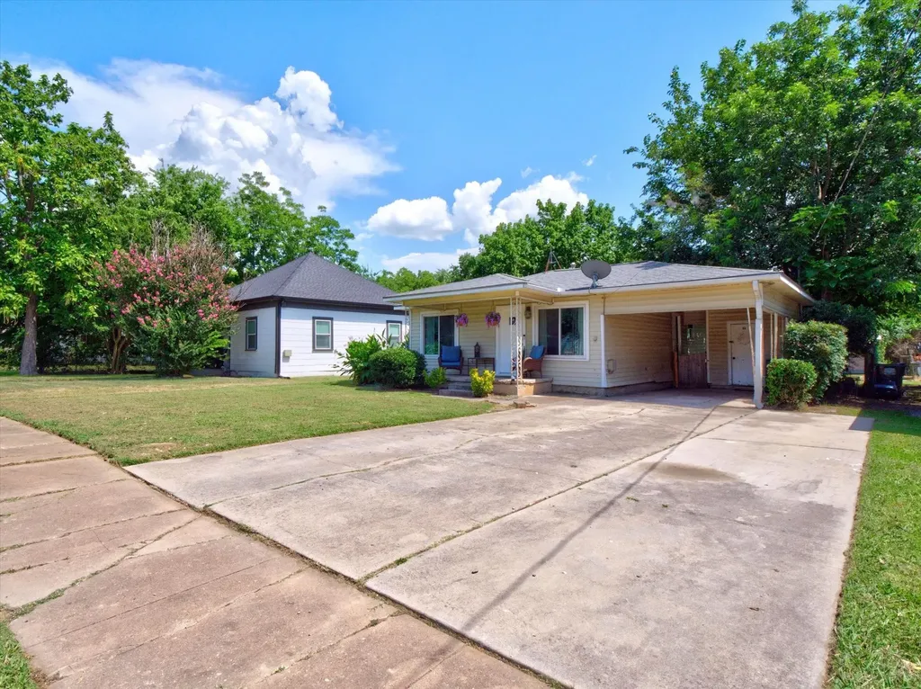 626 E South Street Whitesboro TX 76273