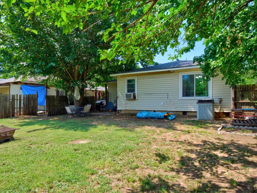 626 E South Street Whitesboro TX 76273