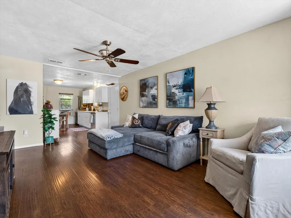 626 E South Street Whitesboro TX 76273