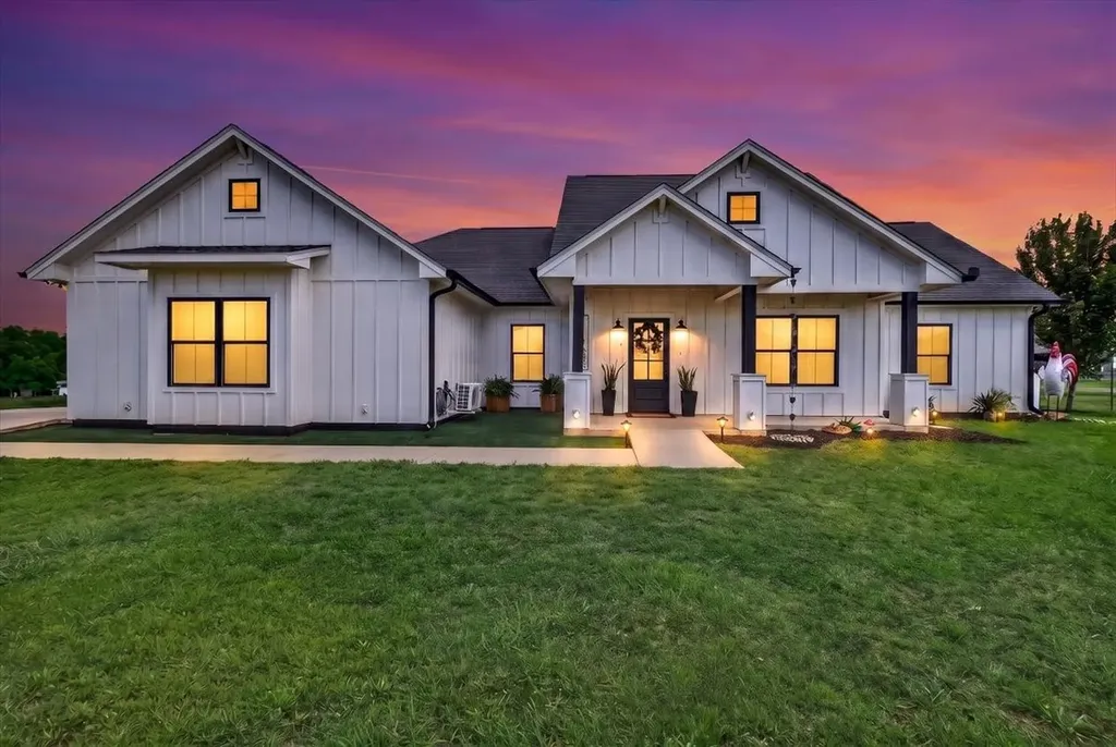 18220 County Road 4001 Mabank TX 75147