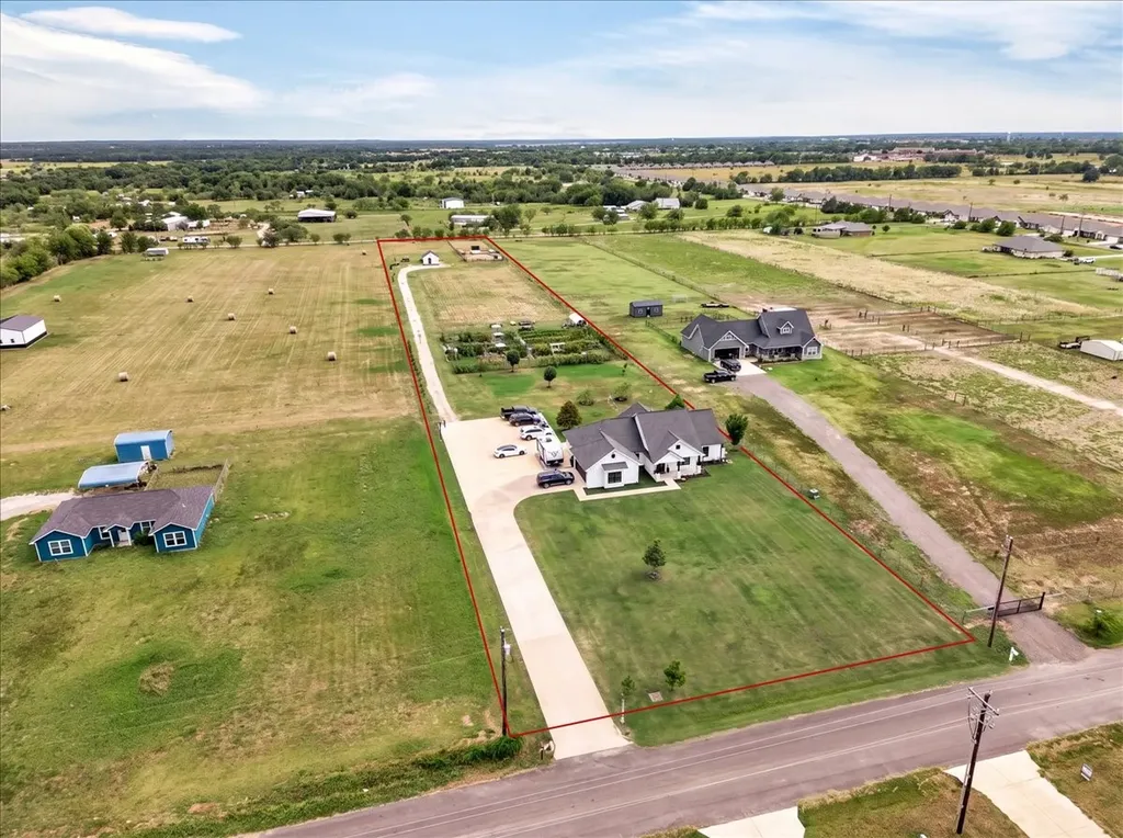 18220 County Road 4001 Mabank TX 75147