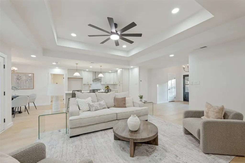 9904 Wandering Way Street Benbrook TX 76126