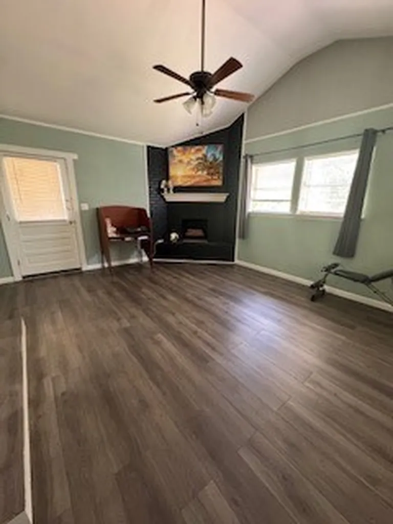 709 Valley View Drive Arlington TX 76010