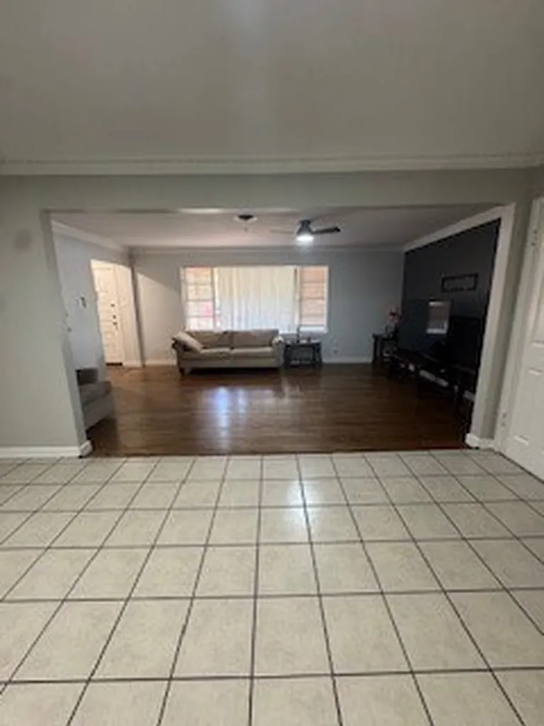 709 Valley View Drive Arlington TX 76010
