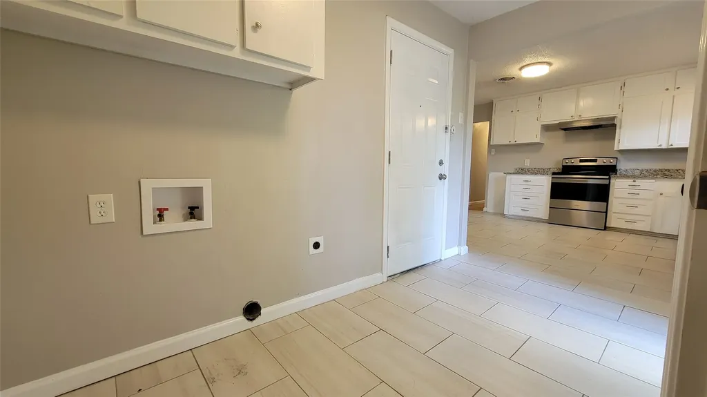 4804 Sabelle Lane Haltom City TX 76117