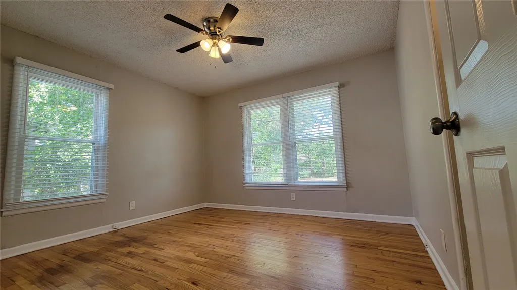 4804 Sabelle Lane Haltom City TX 76117