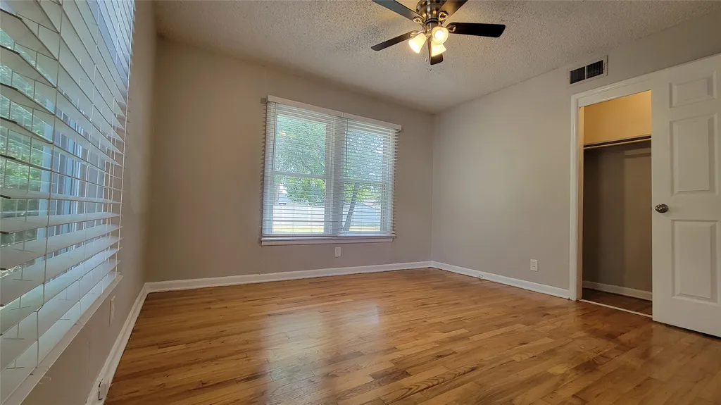 4804 Sabelle Lane Haltom City TX 76117