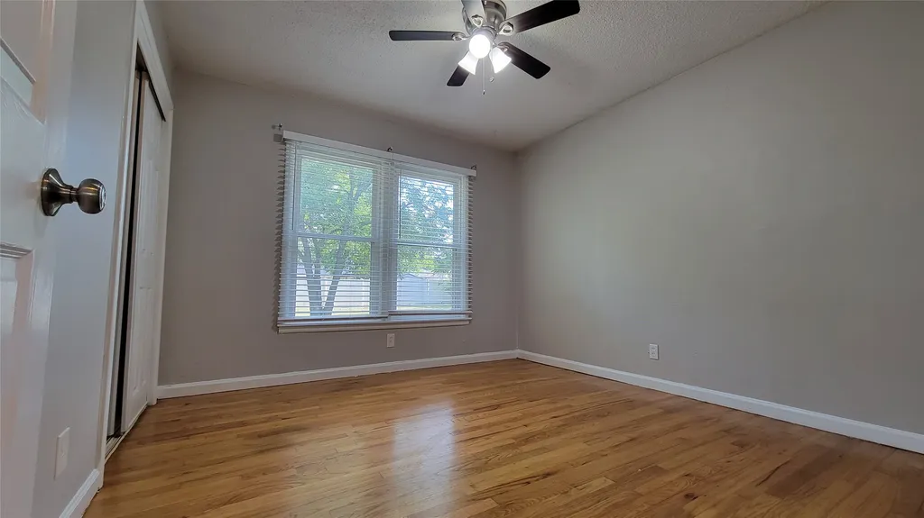 4804 Sabelle Lane Haltom City TX 76117