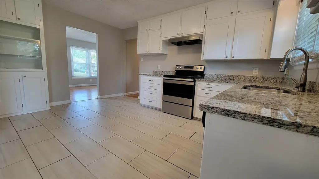 4804 Sabelle Lane Haltom City TX 76117