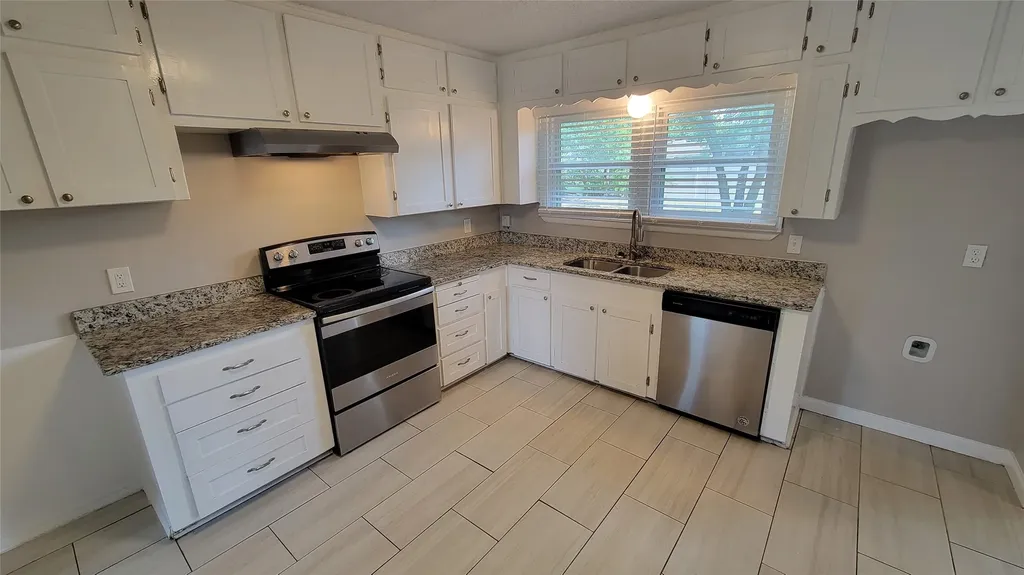 4804 Sabelle Lane Haltom City TX 76117