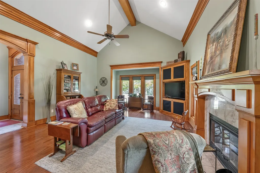 100 Red Oak Bullard TX 75757