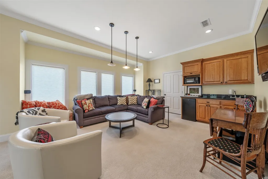 100 Red Oak Bullard TX 75757