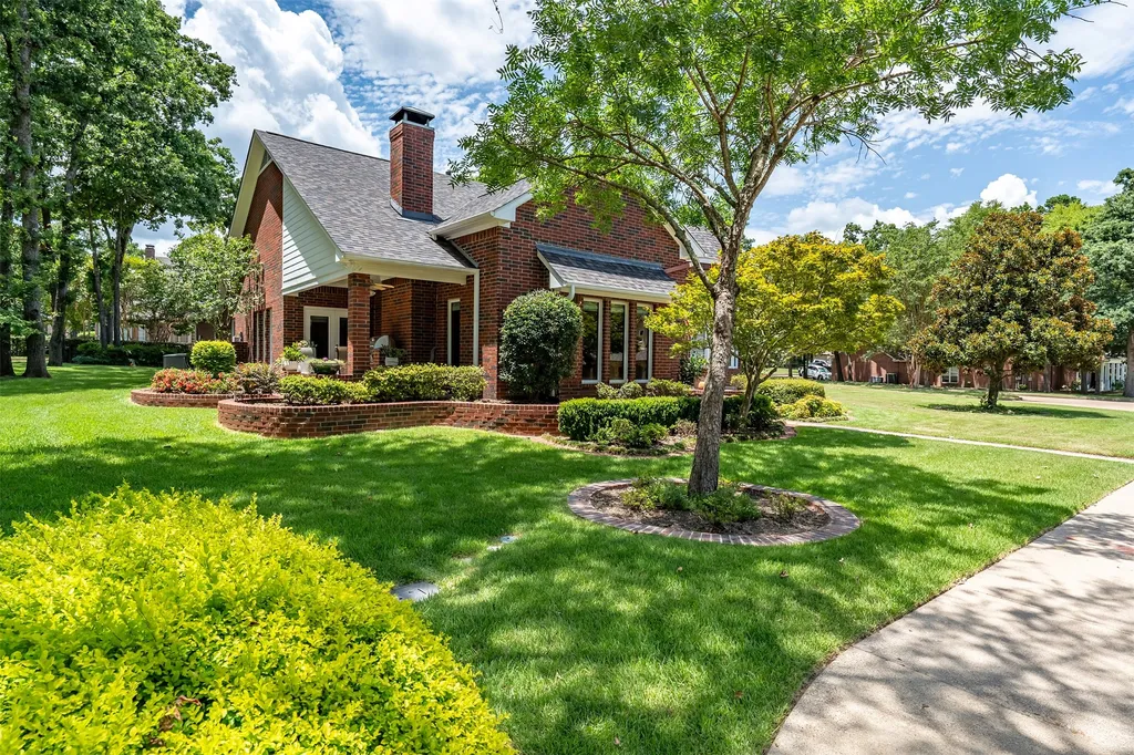 100 Red Oak Bullard TX 75757