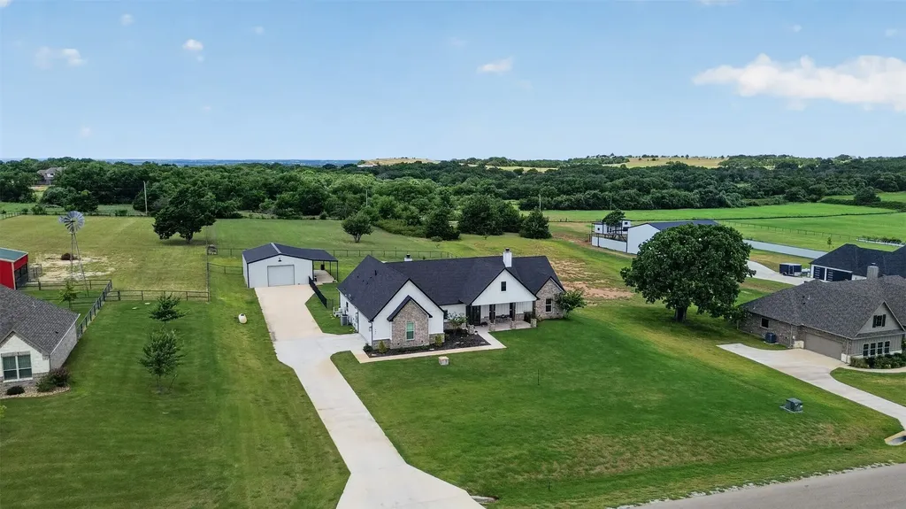 165 Quail Ridge Court Decatur TX 76234