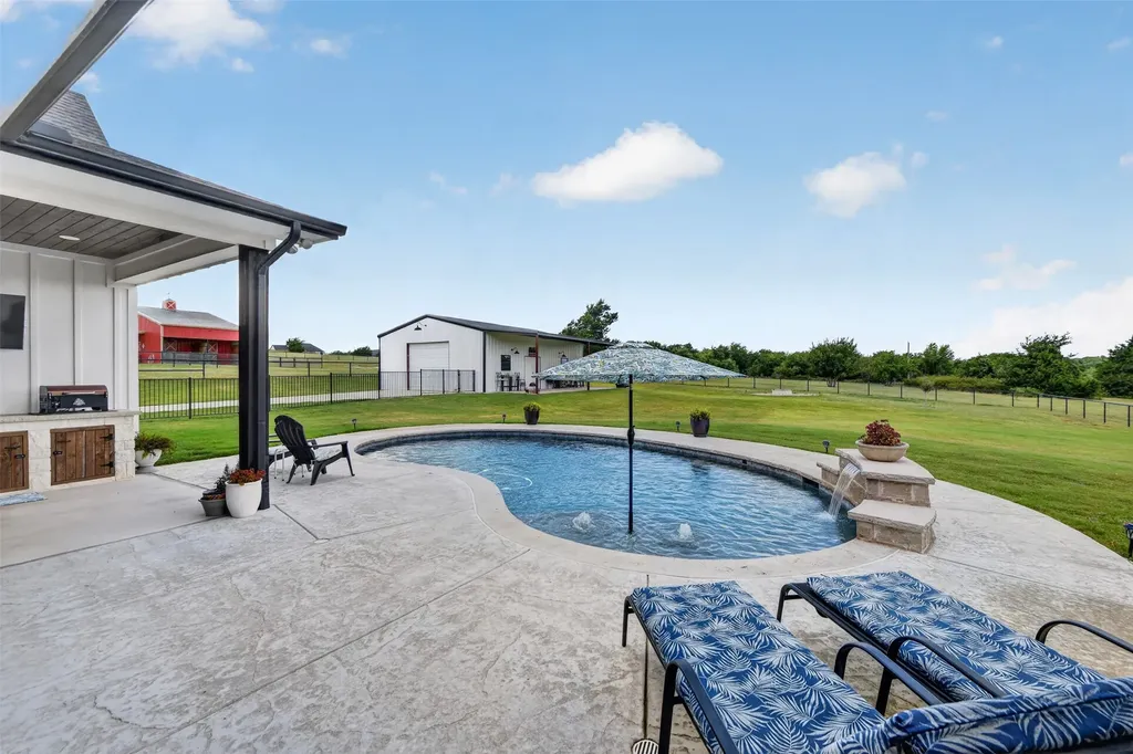 165 Quail Ridge Court Decatur TX 76234