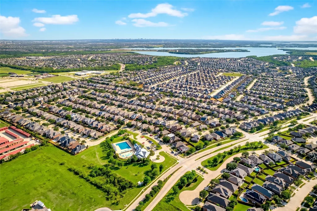 2113 Lake Hawthorne Trail Little Elm TX 75068