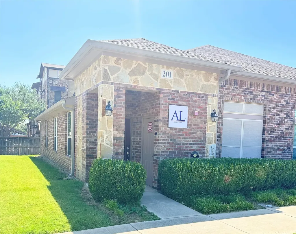 2785 Rockbrook Drive Lewisville TX 75067