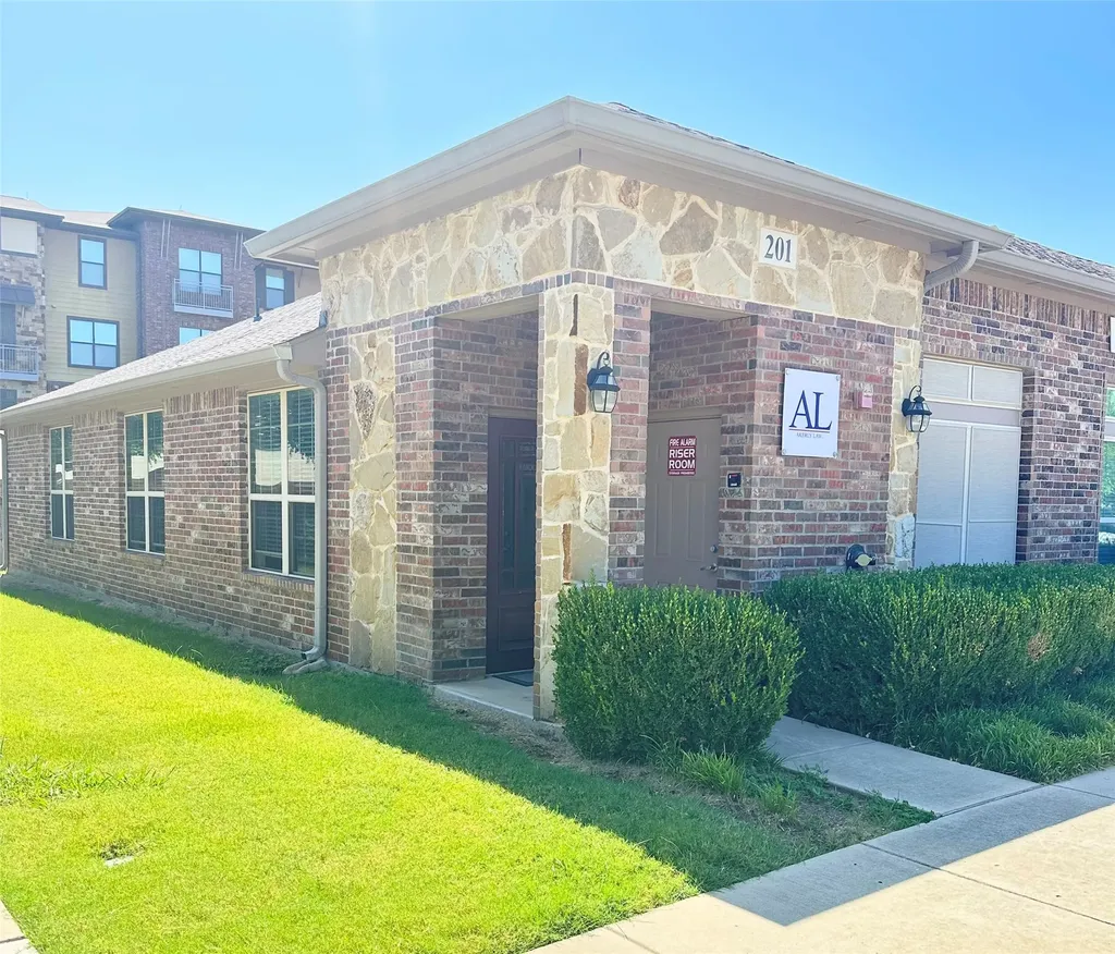 2785 Rockbrook Drive Lewisville TX 75067
