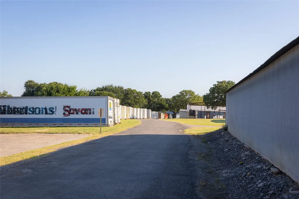 2520 E Highway 199 Springtown TX 76082