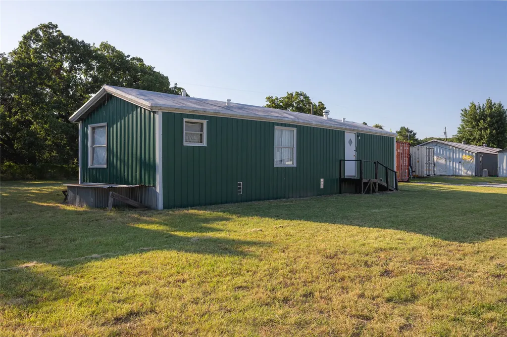 2520 E Highway 199 Springtown TX 76082