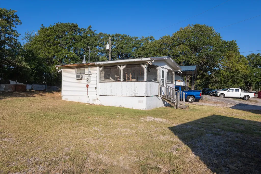 2520 E Highway 199 Springtown TX 76082