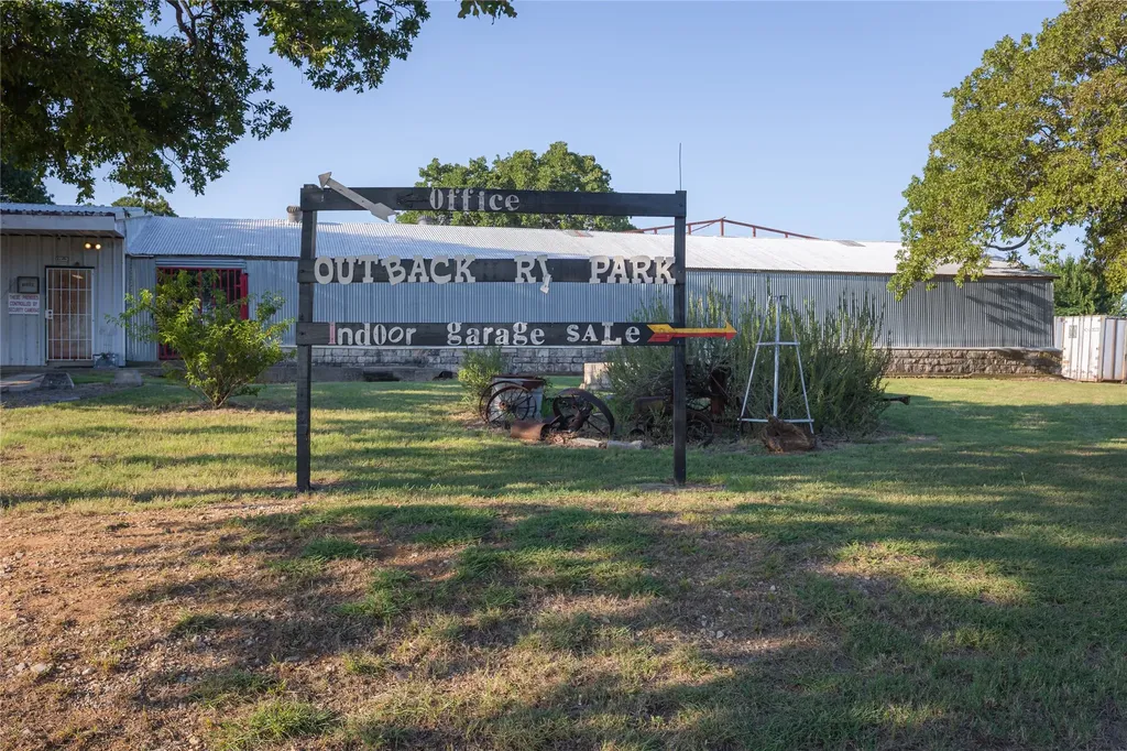 2520 E Highway 199 Springtown TX 76082