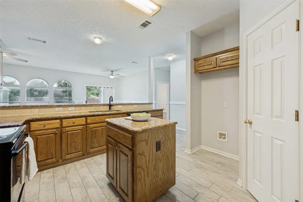 100 Bullava Court Crowley TX 76036