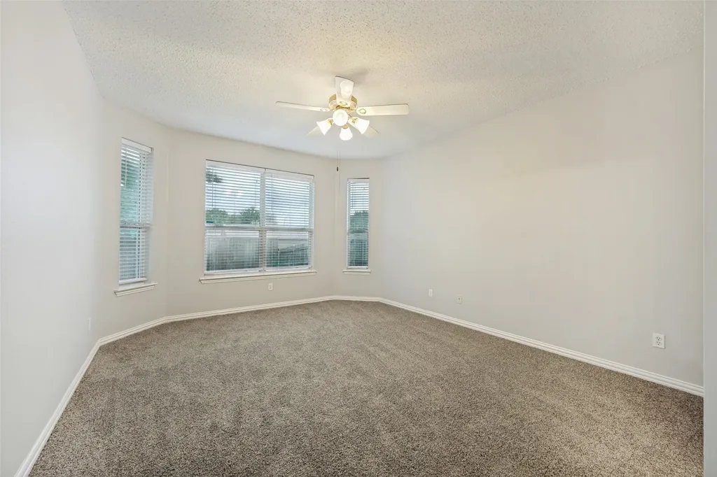 100 Bullava Court Crowley TX 76036