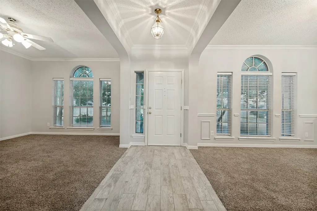 100 Bullava Court Crowley TX 76036