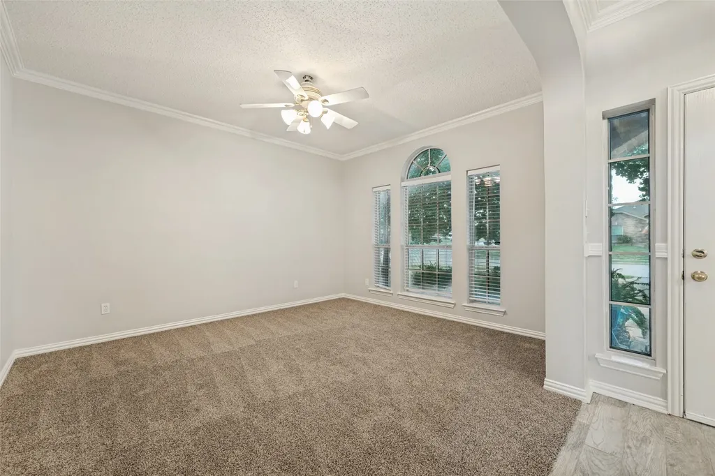 100 Bullava Court Crowley TX 76036