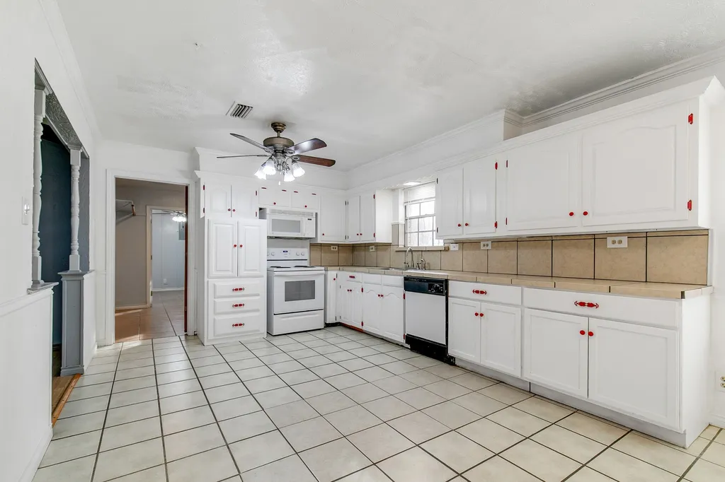 402 Baseline Road Krugerville TX 76227