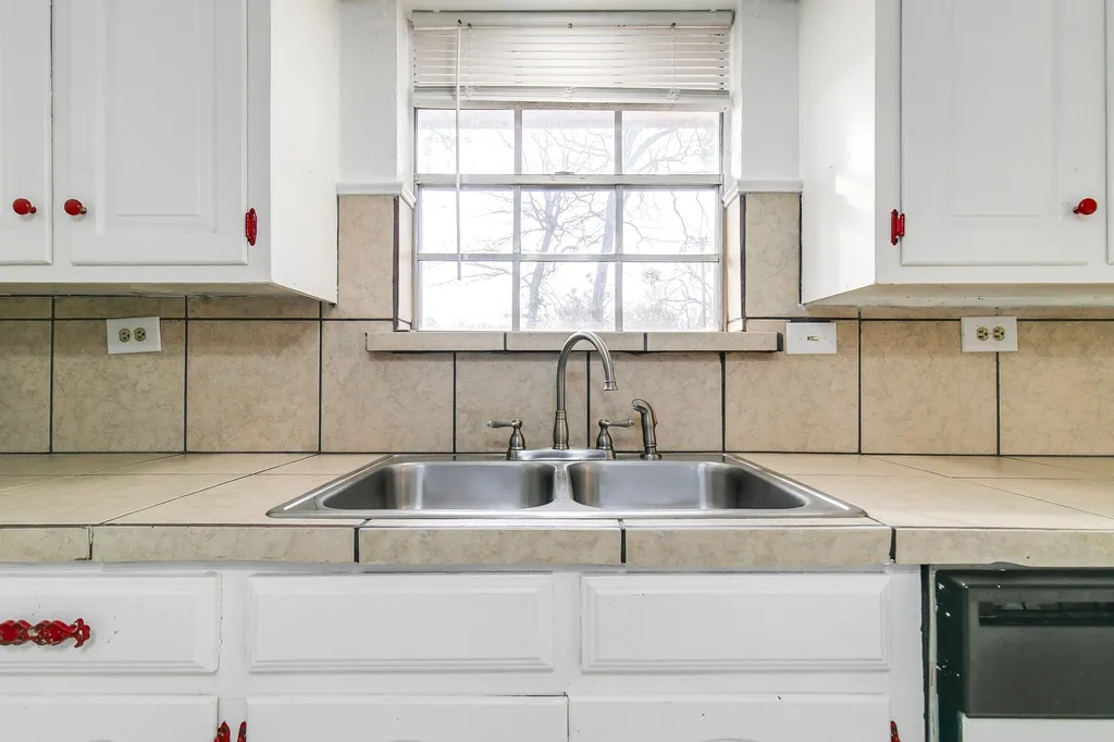 402 Baseline Road Krugerville TX 76227