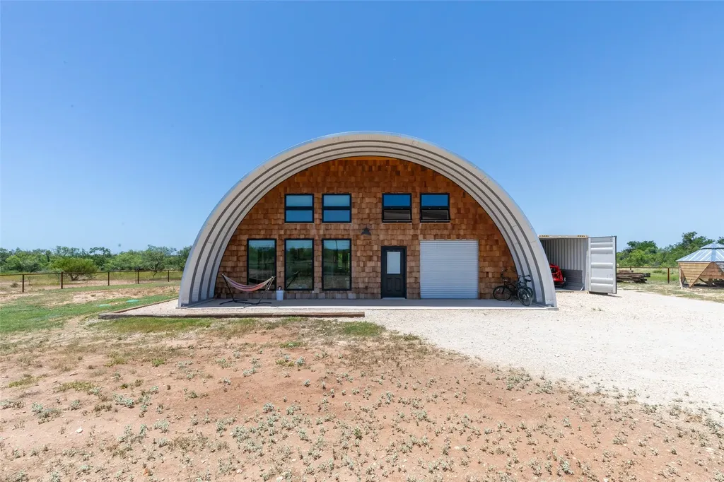 132 Anderson Road Wingate TX 79566