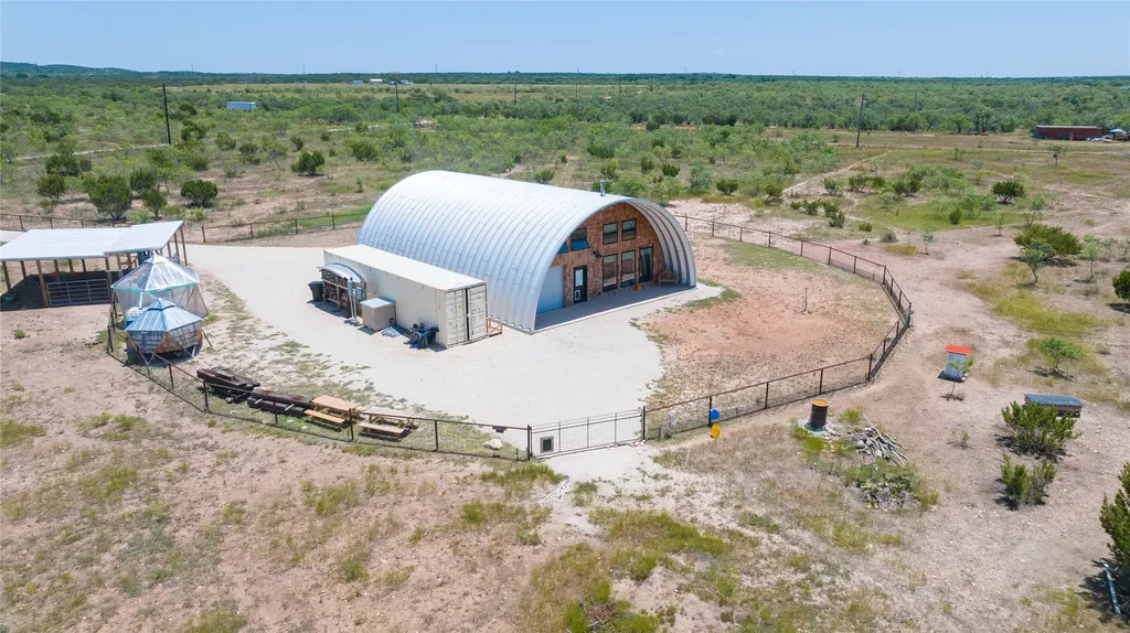 132 Anderson Road Wingate TX 79566