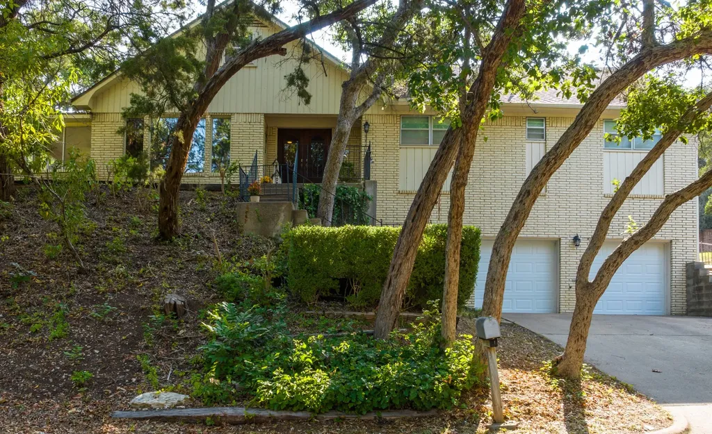 2621 Arroyo Road Waco TX 76710
