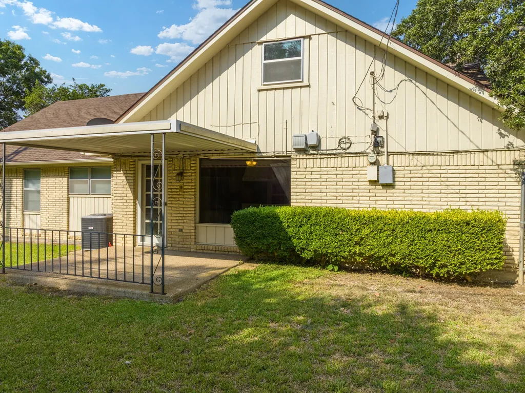 2621 Arroyo Road Waco TX 76710