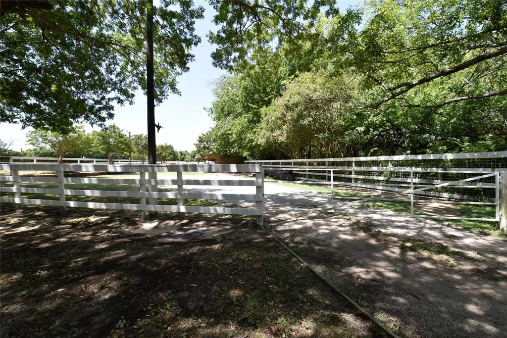 1329 S Belt Line Road Mesquite TX 75149