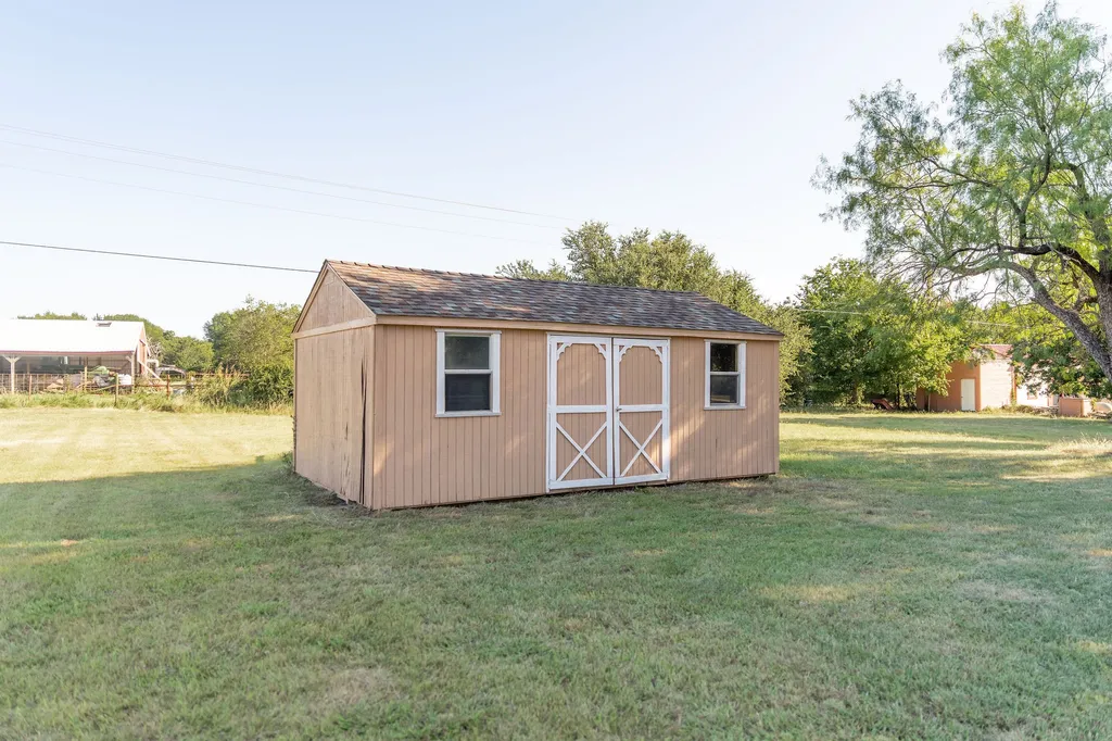 1193 County Road 318 Glen Rose TX 76043