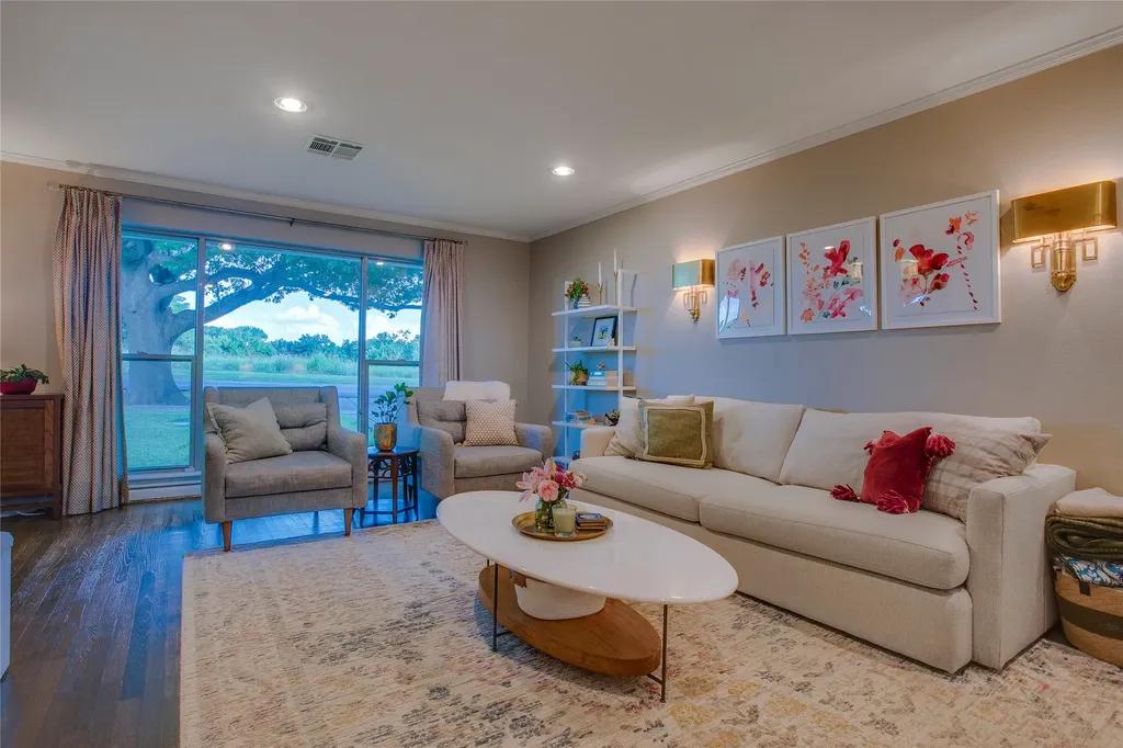 9039 Lanshire Drive Dallas TX 75238
