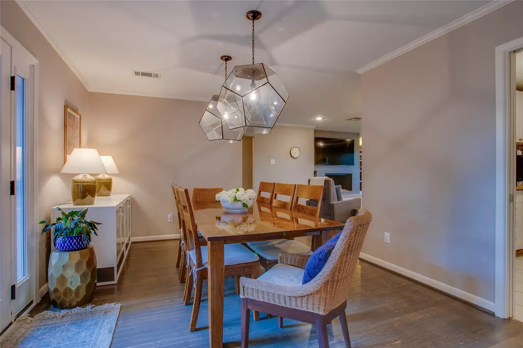 9039 Lanshire Drive Dallas TX 75238