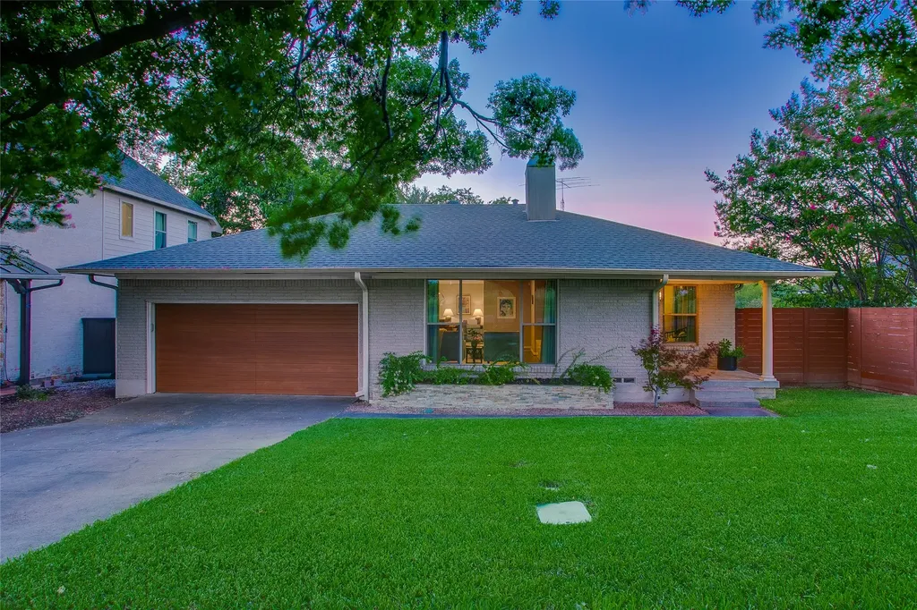 9039 Lanshire Drive Dallas TX 75238