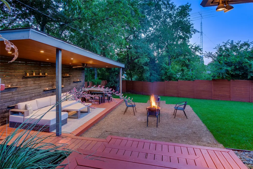 9039 Lanshire Drive Dallas TX 75238