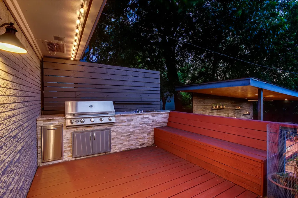 9039 Lanshire Drive Dallas TX 75238