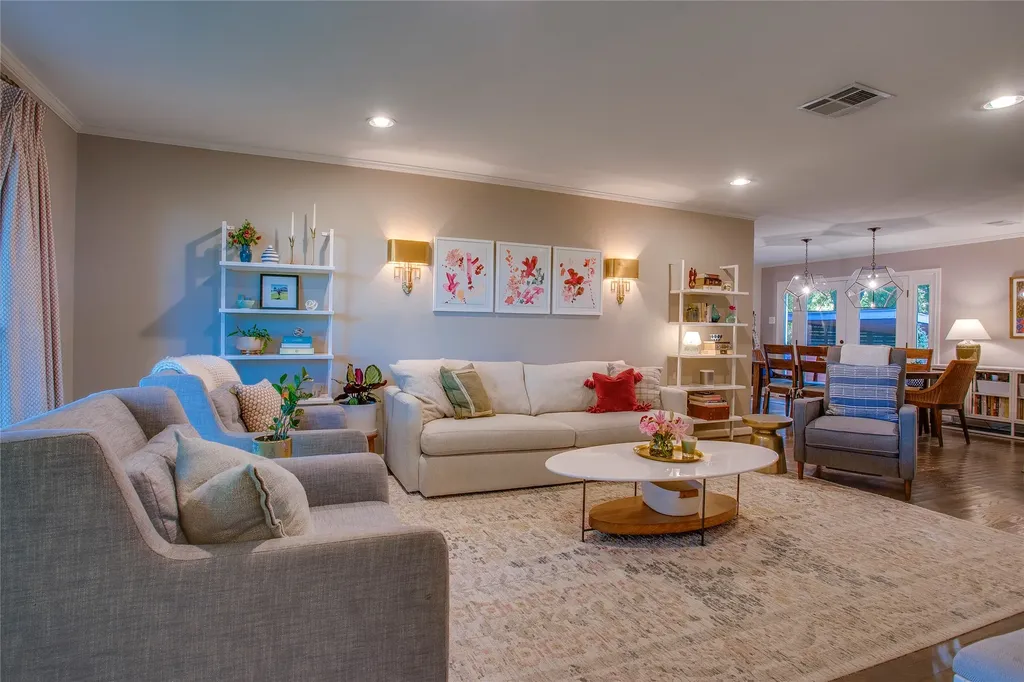 9039 Lanshire Drive Dallas TX 75238
