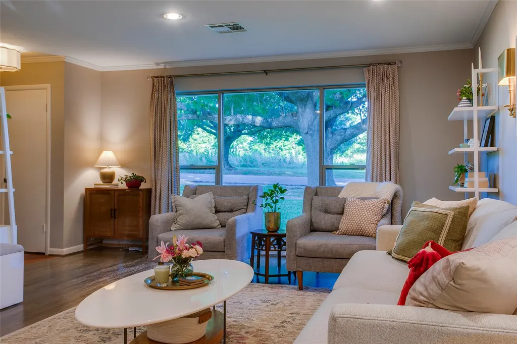 9039 Lanshire Drive Dallas TX 75238