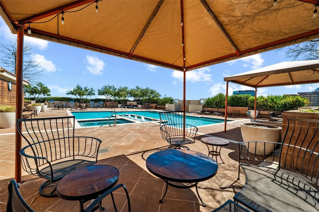 330 Las Colinas Boulevard E Irving TX 75039